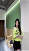 高挑纹身女菜菜