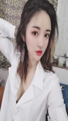 清纯漂亮的美女